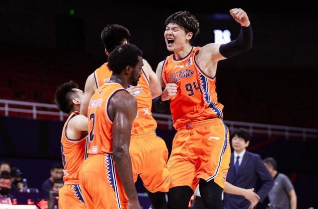  风云突变！四川男篮训练课后强势反弹，欧篮联版图或重绘，压力陡增，资深球员宣示担当-开云kaiyun体育平台