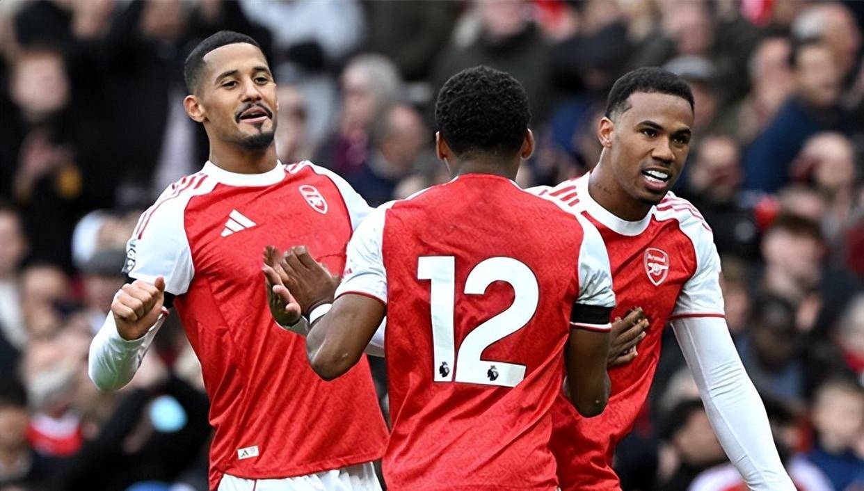 冲刺阶段体能课后,阿森纳主帅复盘备战国王杯,媒体盛赞,赛季目标并未改变(曼联8比2大胜阿森纳)-开云kaiyun体育平台