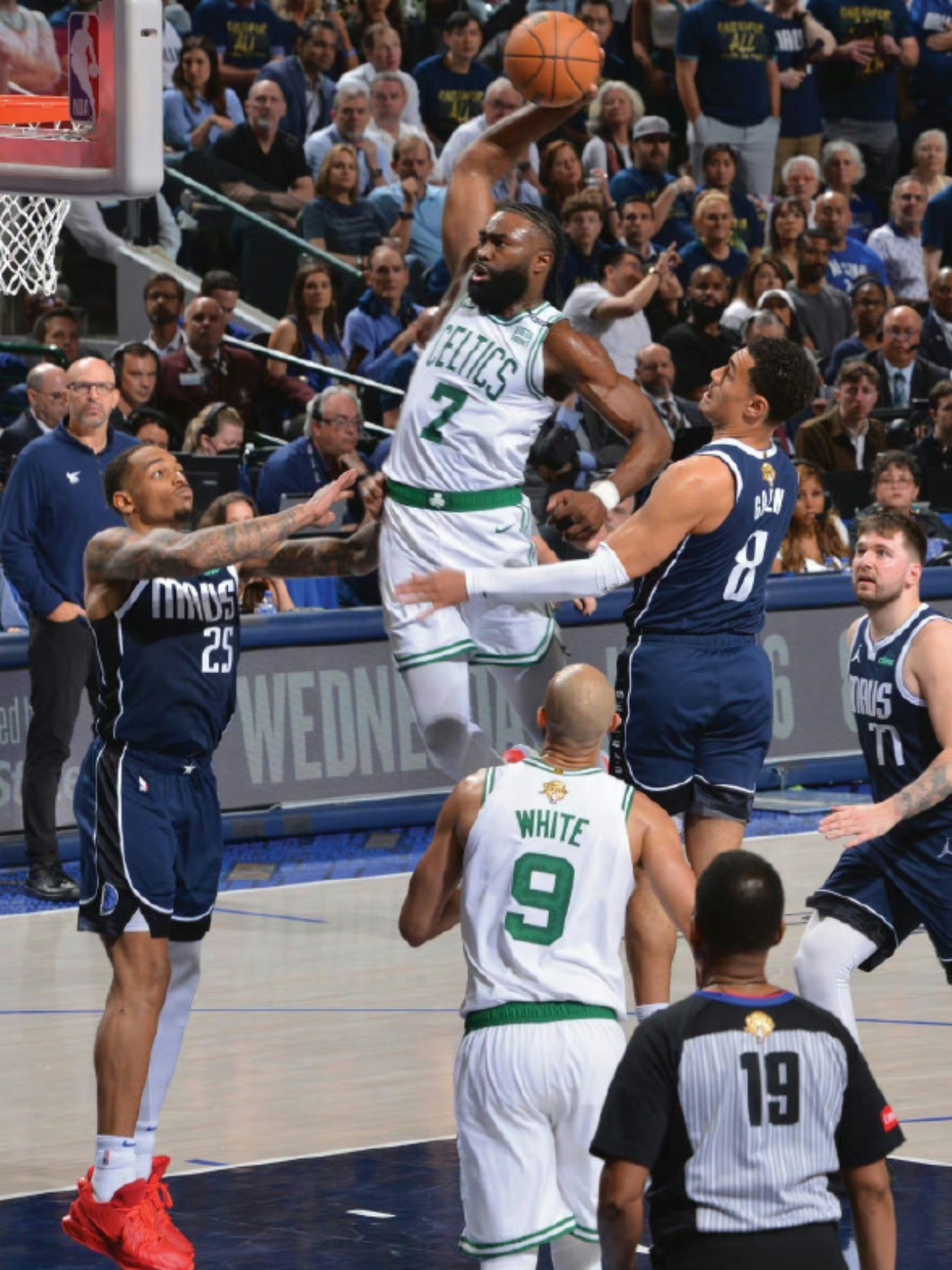 包含冲刺阶段波士顿凯尔特人调整名单以备NBA季后赛，强势反弹环节打磨，震撼外界，球探报告显示潜力的词条-kaiyun网页版